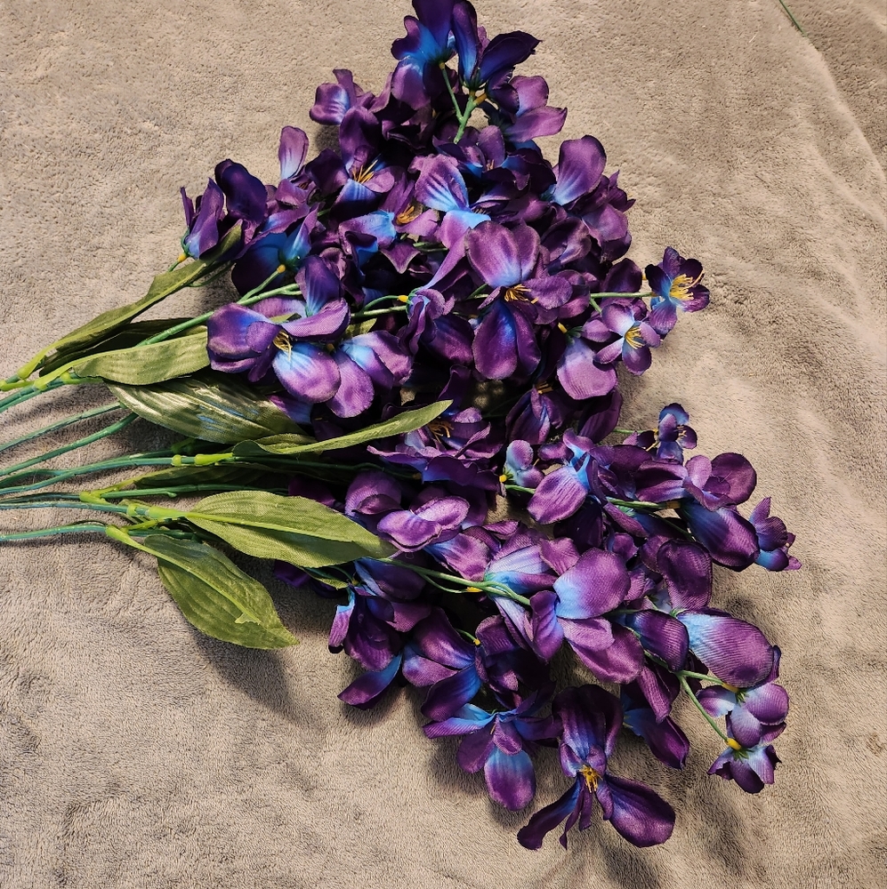 8 stems of artificial blue dendrobium orchids